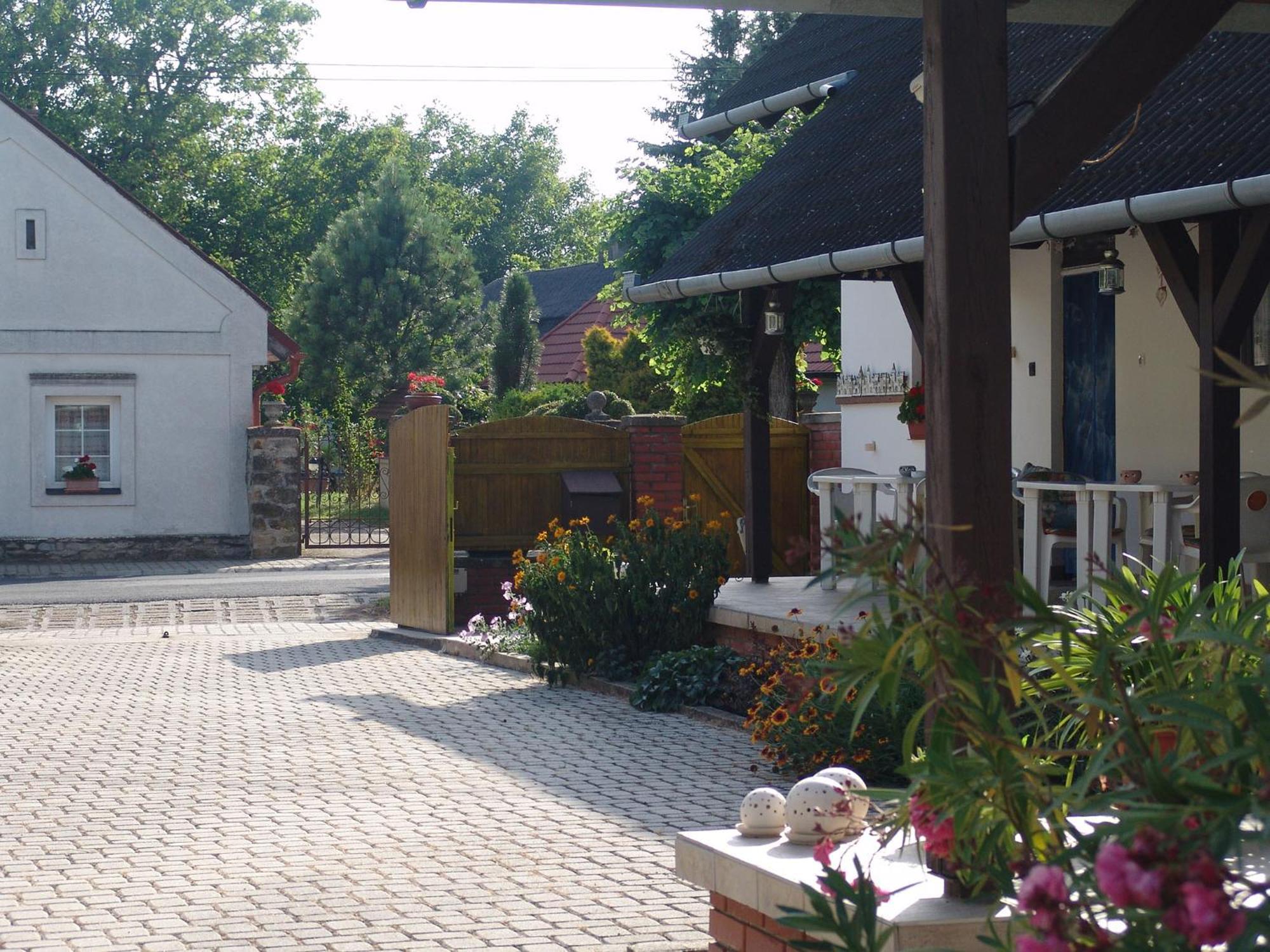 Eifert Haz Bed and Breakfast Balatongyörök Buitenkant foto